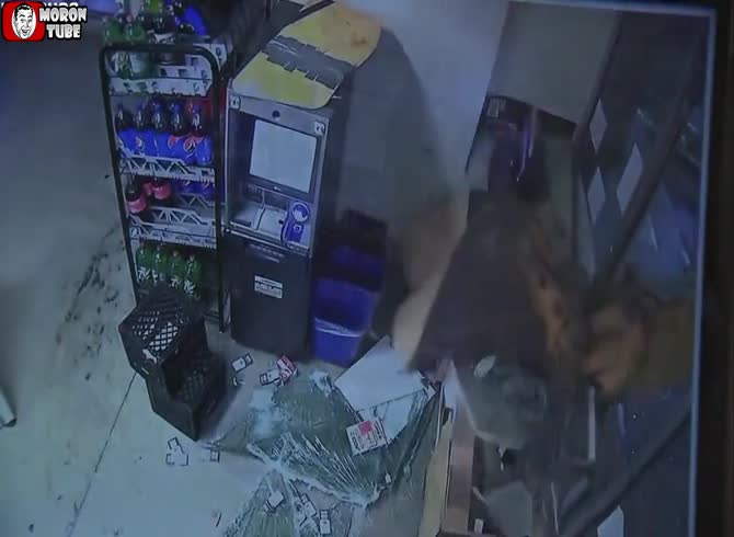 Video: A cashier who believes a lady is transgender yanks her away by her hair